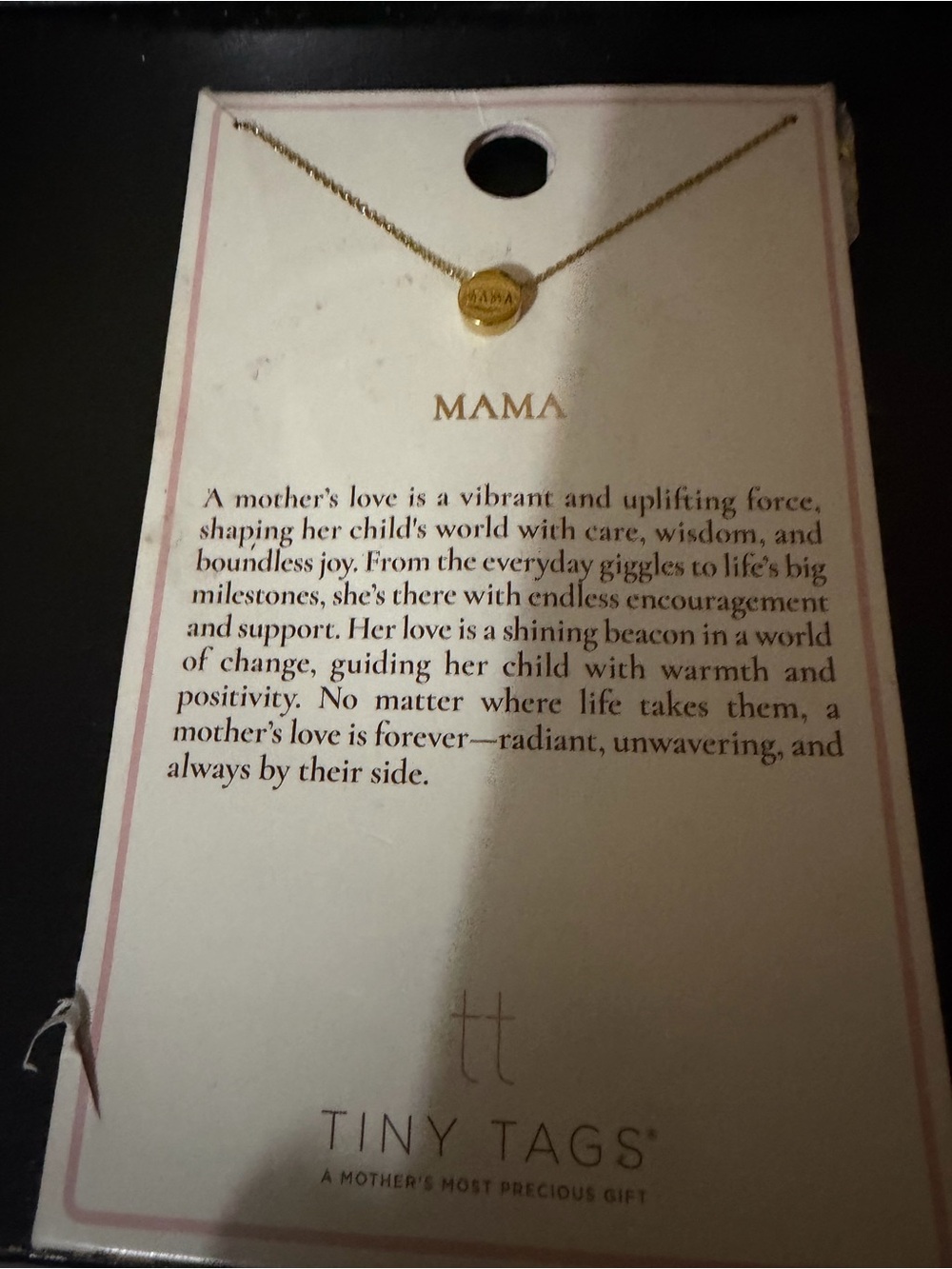 'MAMA' Gold Pendant Necklace